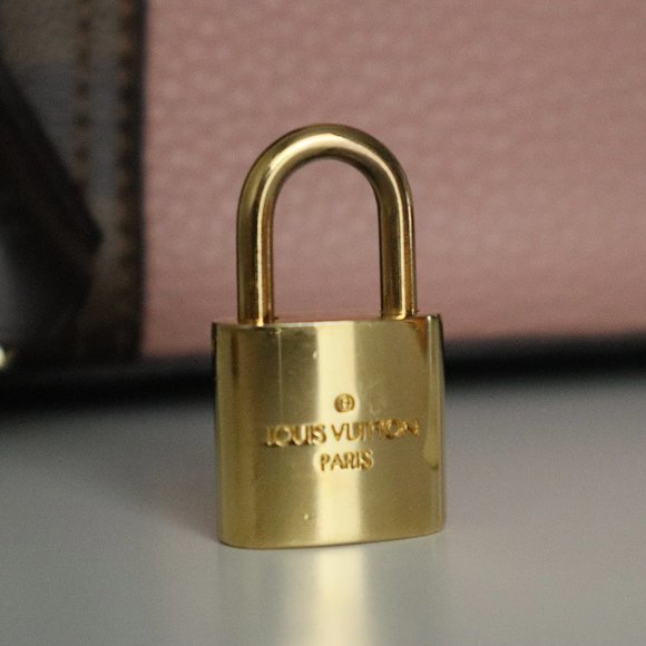 ❌SOLD❌Louis Vuitton Damier Ebene Jersey Magnolia Tote - Picture 15 of 16